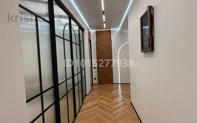 4-комнатная квартира · 111 м² · 2/10 этаж, ​Микрорайон Степной-2 18/1 за 105 млн ₸ в Караганде, Казыбек би р-н — фото 2