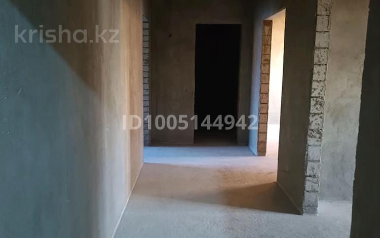 2-бөлмелі пәтер · 76.2 м² · 5/9 қабат, Абилкайыр-хана 60 — Казпочты, бағасы: 33.5 млн ₸ в Актобе — фото 2