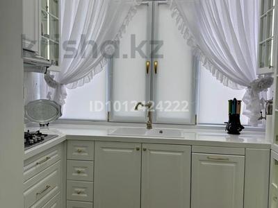 3-комнатная квартира · 82 м² · 4 этаж, Пр Тауелсиздик 10 за 800 000 ₸ в 