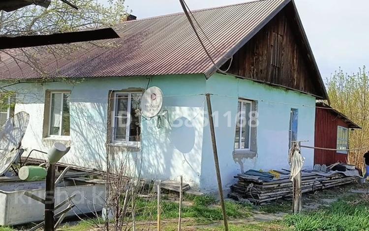 Отдельный дом · 3 комнаты · 65 м² · 10 сот., Уланский район, с. Макеевка , 32 км от г.Усть-Каменогорск за 4.5 млн ₸ — фото 2