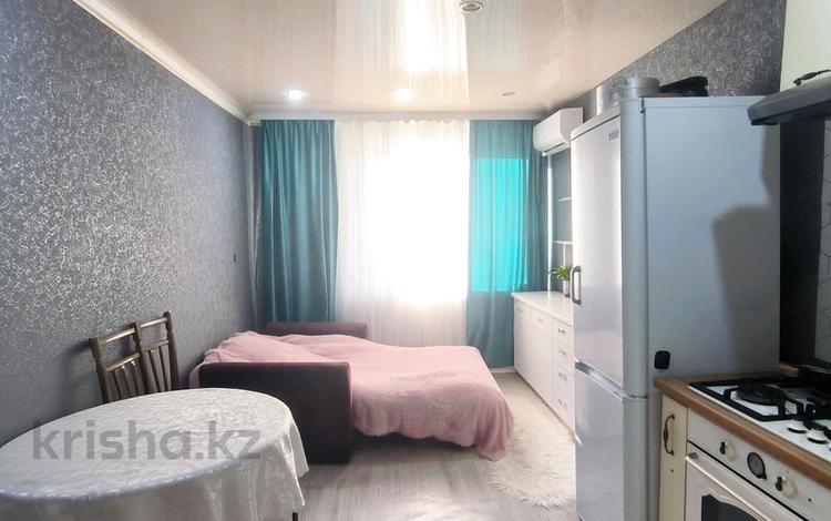 2-бөлмелі пәтер · 40.7 м² · 8/9 қабат, Тайманова, бағасы: 8.5 млн ₸ в Уральске — фото 2