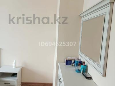2-комнатная квартира, 62 м², 5/5 этаж помесячно, мкр Саялы за 210 000 〒 в Алматы, Алатауский р-н