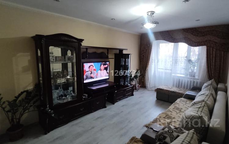 4-бөлмелі пәтер · 70 м² · 2/4 қабат, Ғарышкерлер 6 6, бағасы: 16 млн ₸ в Текели — фото 2