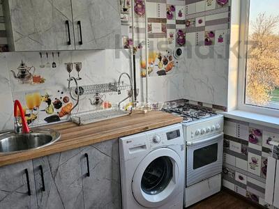 2-бөлмелі пәтер · 60 м² · 4/5 қабат, Рашидова 100, бағасы: 145 000 ₸ в Шымкенте, Аль-Фарабийский р-н