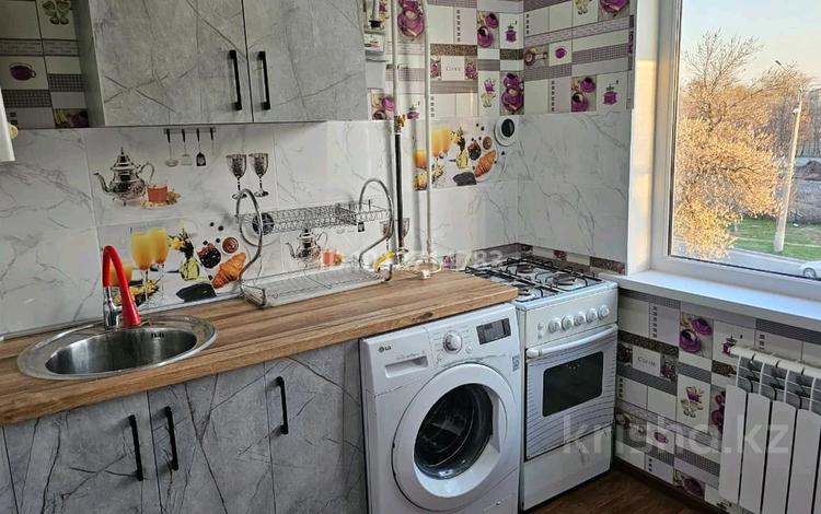 2-бөлмелі пәтер · 60 м² · 4/5 қабат, Рашидова 100, бағасы: 145 000 ₸ в Шымкенте, Аль-Фарабийский р-н — фото 2