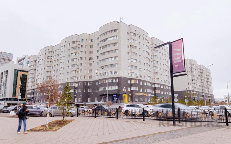 Свободное назначение, офисы, магазины и бутики, склады, салоны красоты, фитнес и спорт, медцентры и аптеки, образование, развлечения, конференц-залы, кабинеты и рабочие места, студии · 44.5 м² за 445 000 ₸ в Астане, Есильский р-н — фото 2