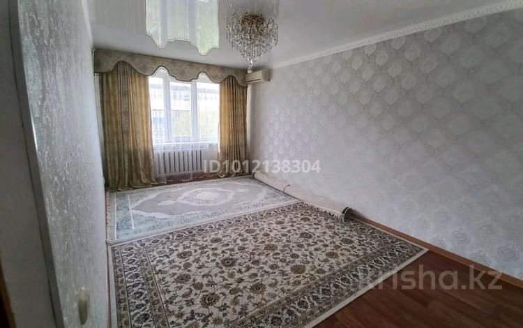 2-комнатная квартира · 55 м² · 5/5 этаж, мкр 4 за 18.5 млн ₸ в Уральске — фото 2