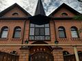 Жеке үй · 9 бөлме · 450 м² · 10 жүзд., 5челябинская 9/1 — Военный городок, бағасы: 300 млн ₸ в Костанае