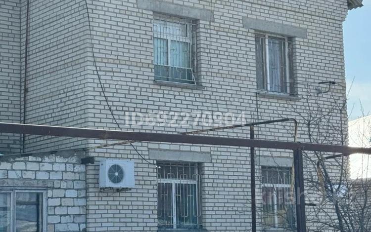 Жеке үй · 5 бөлме · 189 м² · 6 сот., мкр. Зачаганск пгт — Молодежная остановка мкр Жаксы ауыл, бағасы: 28 млн ₸ в Уральске — фото 2