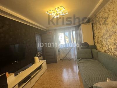 3-комнатная квартира · 48 м² · 4/5 этаж, Пришахтинск, 22й микрорайон 18 за 15 млн ₸ в Караганде, Алихана Бокейханова р-н