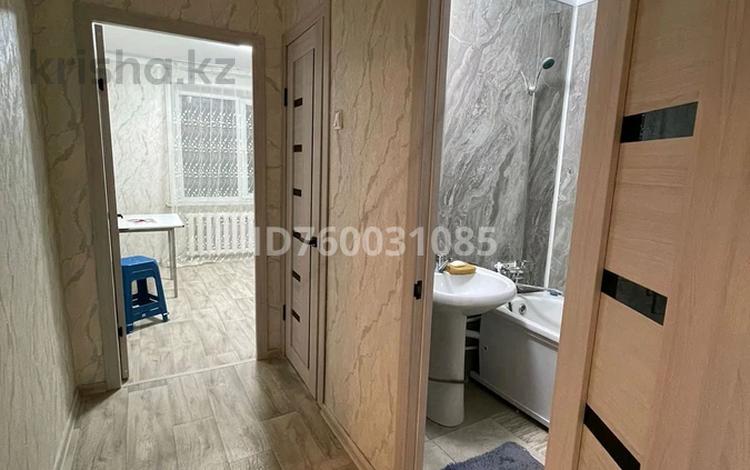 1-комнатная квартира · 42 м² · 1/5 этаж, Майкудук, Майкудук, мкр Голубые пруды 4/2 — Детсад &amp;quot;Толагай&amp;quot; за 125 000 〒 в Караганде, Алихана Бокейханова р-н — фото 2