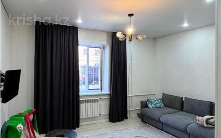 1-комнатная квартира · 48 м² · 1/3 этаж, мкр Юго-Восток, Ондасынова 8 за 23 млн ₸ в Караганде, Казыбек би р-н — фото 2