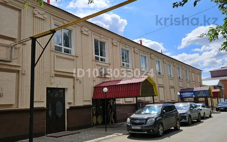 Офисы, магазины и бутики · 200 м² за 800 000 ₸ в Уральске, мкр Школьник — фото 2