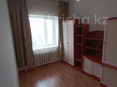 3-комнатная квартира, 64 м², 4/5 этаж, кабанбай батыра 143 за ~ 18.4 млн 〒 в Талдыкоргане