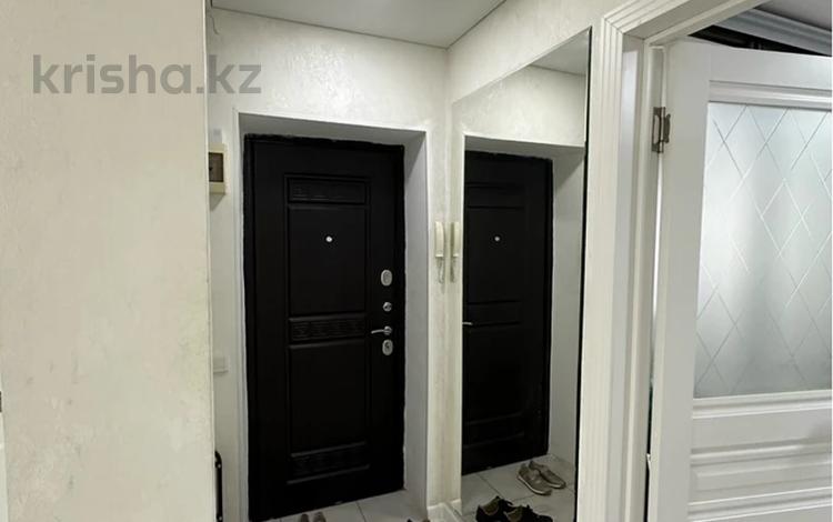 4-комнатная квартира · 88 м² · 3/6 этаж, мкр 8, Братьев Жубановых за 23.8 млн ₸ в Актобе — фото 2