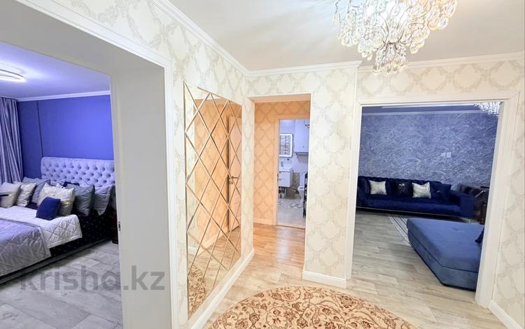 3-комнатная квартира · 70 м² · 3/5 этаж, мкр Михайловка , Крылова 62 — Аманжолова за 40 млн ₸ в Караганде, Казыбек би р-н — фото 2