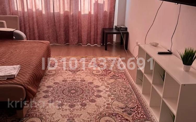 1-бөлмелі пәтер · 45 м² · 6/9 қабат, Береке ш/а. 33, бағасы: 10 000 ₸ в Атырау, мкр Береке — фото 2