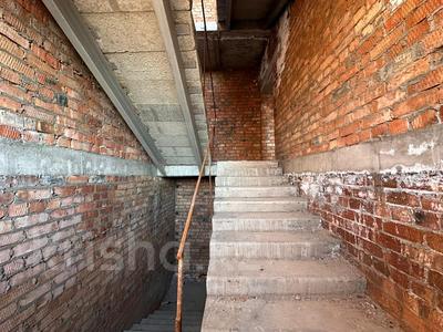 2-бөлмелі пәтер · 70.74 м² · 2/5 қабат, Увалиева 7, бағасы: ~ 35 млн ₸ в Усть-Каменогорске