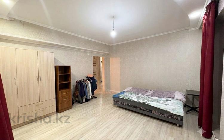 3-комнатная квартира · 65 м² · 10/12 этаж, мкр Аксай-1А, ТОП ЛОКАЦИЯ 9 за 38.5 млн ₸ в Алматы, Ауэзовский р-н — фото 2
