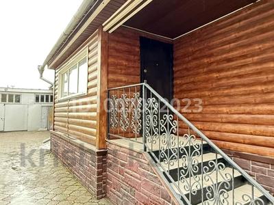 Отдельный дом · 4 комнаты · 180 м², Горького 120 за 500 000 〒 в Петропавловске