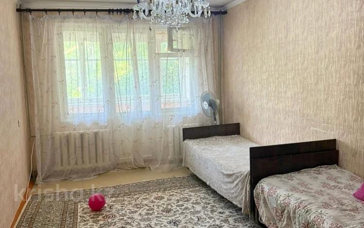 3-бөлмелі пәтер · 60 м² · 1/5 қабат, мкр Восток 8, бағасы: 150 000 ₸ в Шымкенте, Аль-Фарабийский р-н — фото 2