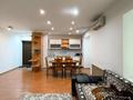2-бөлмелі пәтер · 53 м² · 2/5 қабат, мкр Самал-2, бағасы: 380 000 ₸ в Алматы, Медеуский р-н — фото 2