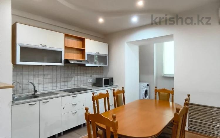 2-бөлмелі пәтер · 53 м² · 2/5 қабат, мкр Самал-2, бағасы: 380 000 ₸ в Алматы, Медеуский р-н — фото 8