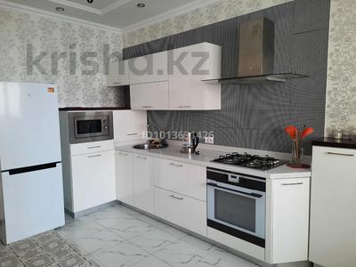 3-комнатная квартира · 107.7 м² · 2/5 этаж, Молдагуловой 56дк1 — Золотой квартал за 280 000 ₸ в Актобе
