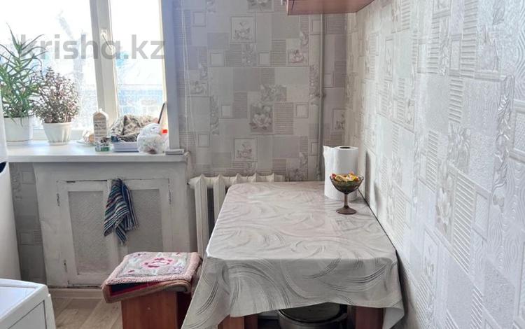 2-бөлмелі пәтер · 39.4 м² · 4/4 қабат, 70 квартал, бағасы: 17 млн ₸ в Семее — фото 4