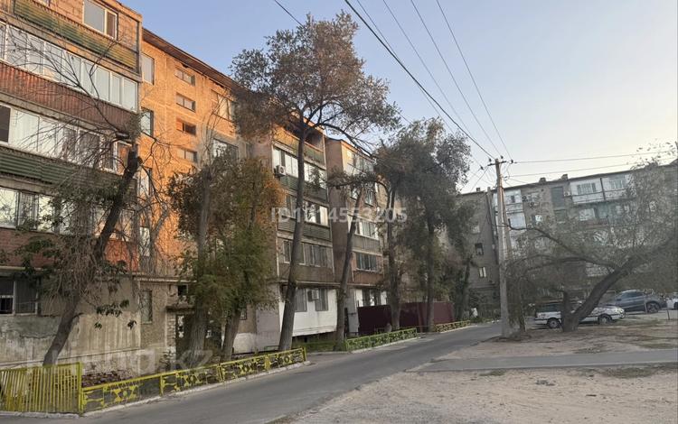 2-бөлмелі пәтер · 45 м² · 2/5 қабат, Казбек би 22 — Токмаганбетова, бағасы: 13.5 млн ₸ в  — фото 2