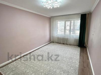 4-комнатная квартира · 61.6 м² · 1/5 этаж, Молдагулова за 17.5 млн ₸ в Уральске
