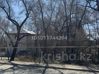 Участок · 2.2 сотки, Алмалыбак (КИЗ) за 10 млн ₸