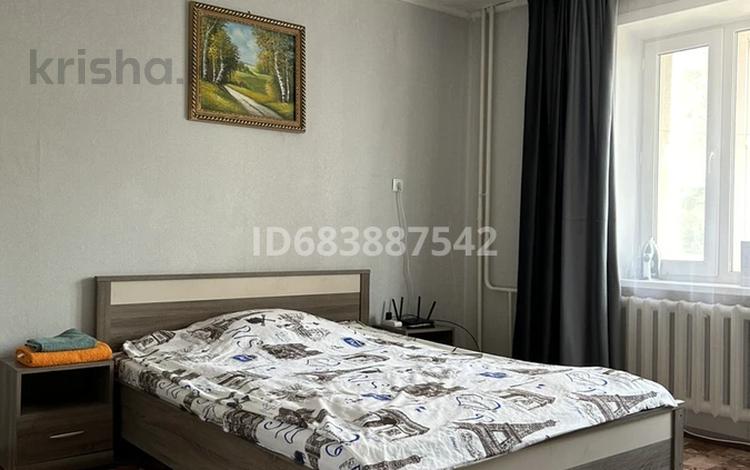 1-комнатная квартира, 42 м², 2/9 этаж посуточно, Танирбергенова 31 за 8 000 〒 в Семее — фото 14