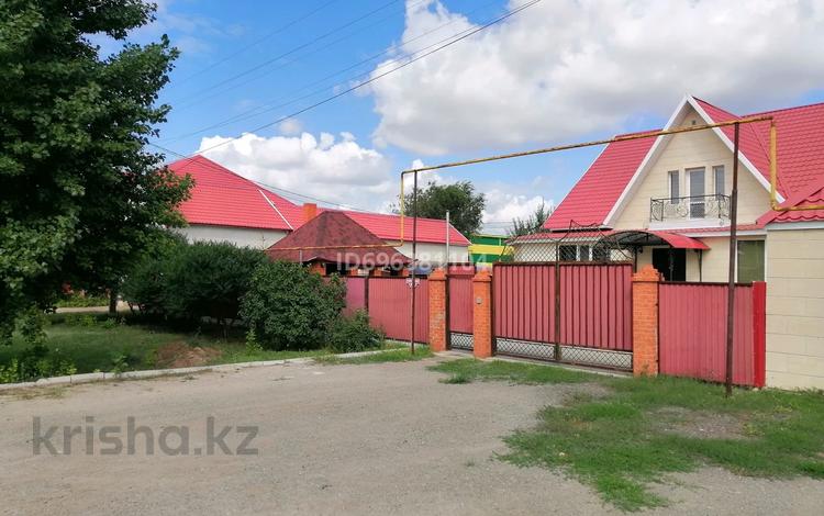 Отдельный дом · 5 комнат · 180 м² · 9 сот., Молодёжная, 5А 26/1 — Район нового рынка, напротив 5мкр за 65 млн ₸ в Аксае — фото 2