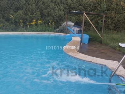 Дом · 4 комнаты · 200 м², Рахмбай Ханалы 55 за 100 000 ₸ в Алматы