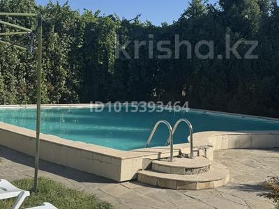 Дом · 4 комнаты · 200 м², Рахмбай Ханалы 55 за 100 000 ₸ в Алматы