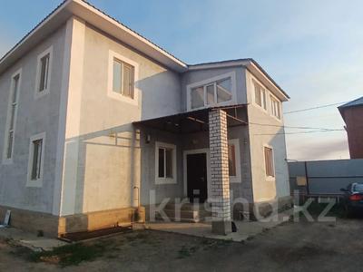 Отдельный дом · 7 комнат · 245.6 м² · 9 сот., мкр Мунайшы, 7-улица за 37 млн 〒 в Атырау