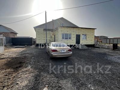 Отдельный дом · 8 комнат · 140 м² · 8 сот., Байтерек 1/27 49 — Үйге жақын новый моста бар за 25 млн 〒 в 