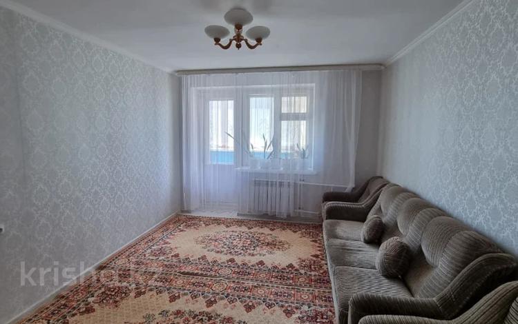 3-комнатная квартира, 65 м², 1/9 этаж, Молдагулова