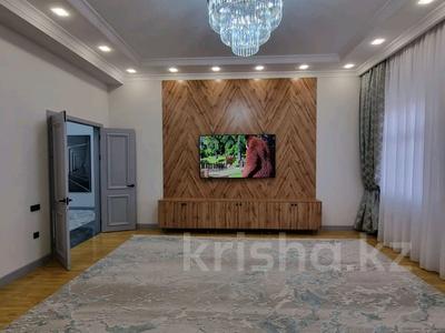 4-комнатная квартира · 164 м² · 1/10 этаж, 18А мкр 7 за 74 млн ₸ в Актау
