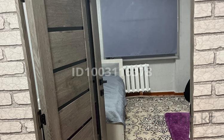4-бөлмелі пәтер · 64 м² · 2/5 қабат, бульвар мира 5 — Автостанция, бағасы: 12.5 млн ₸ в Топаре — фото 2