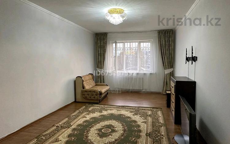 3-комнатная квартира, 87 м², 1/9 этаж помесячно, мкр Акбулак, Чуланова 147 за 250 000 〒 в Алматы, Алатауский р-н — фото 11