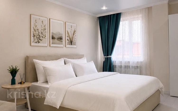1-комнатная квартира · 55 м² · 3/5 этаж, мкр Астана 44а за 16 000 ₸ в Уральске — фото 2