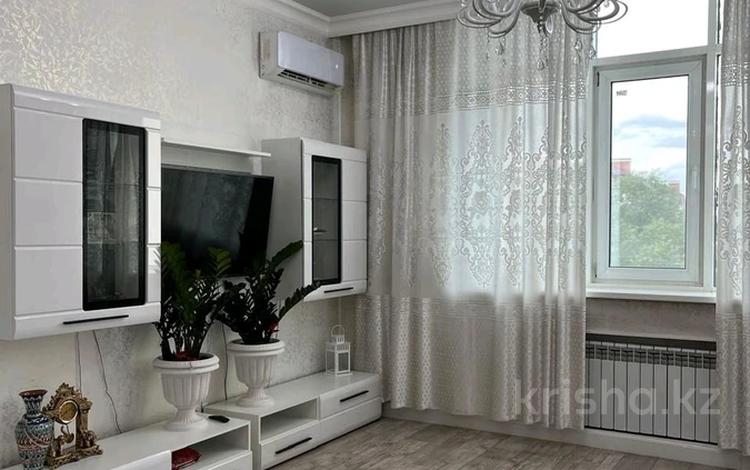 2-комнатная квартира · 106.2 м² · 3/7 этаж, Шарля де Голля 1 за 82 млн ₸ в Астане, Алматы р-н — фото 2