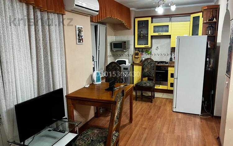 1-бөлмелі пәтер · 38 м² · 2/5 қабат, №8 ш/а. 55А, бағасы: 250 000 ₸ в Алматы, Ауэзовский р-н — фото 5