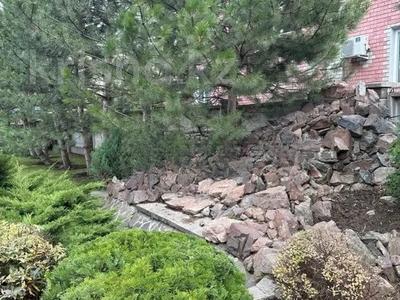Отдельный дом · 9 комнат · 570 м² · 17.6 сот., мкр Тау Самал, Курмет 40 за 1.1 млрд 〒 в Алматы, Медеуский р-н