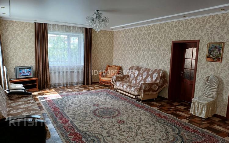 Жеке үй · 5 бөлме · 300 м², Күнгей ш/а. 83 — Магазин Каусар, бағасы: 70 000 ₸ в Караганде, Казыбек би р-н — фото 2