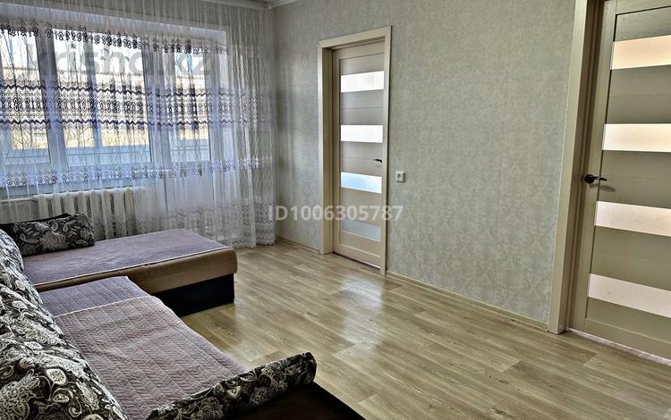 3-комнатная квартира · 49 м² · 3/5 этаж, 9 мкр 12 дом за 9.7 млн ₸ в Степногорске — фото 2
