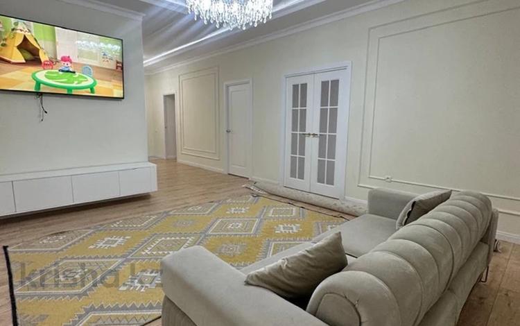 3-комнатная квартира · 123 м² · 5/6 этаж, мкр. Алтын орда, саздинское лестничество за 50 млн ₸ в Актобе — фото 2