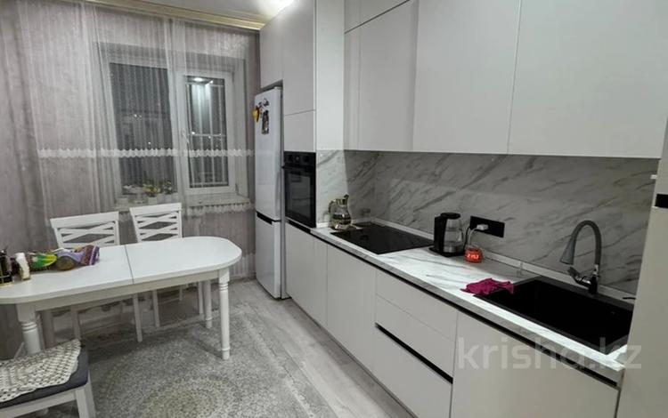 2-комнатная квартира · 56.3 м² · 2/4 этаж, Есенберлина 6/1 за 26 млн ₸ в Усть-Каменогорске — фото 2